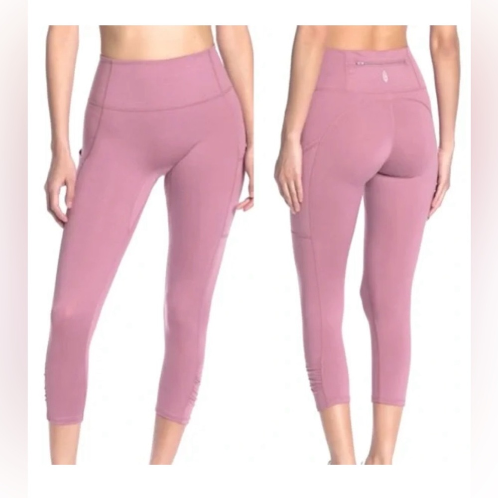 Free People Movement Tibetan Rose Out of Your League Leggings. Size XS SKU 053